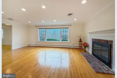 221 Foxcroft Road, Broomall, PA 19008 - Photo 9