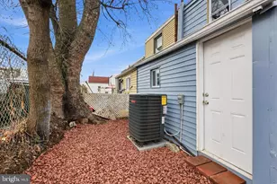 1335 Green St, Marcus Hook, PA 19061 - Photo 9