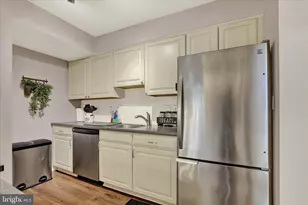 197 E Chelsea Cir, Newtown Square, PA 19073 - Photo 9