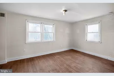 71 S Harwood Avenue, Upper Darby, PA 19082 - Photo 11