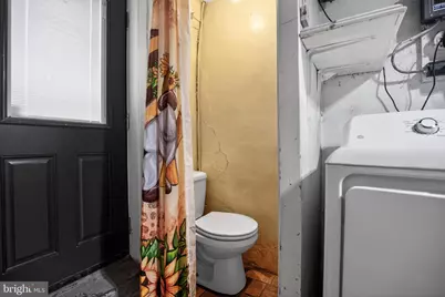 71 S Harwood Avenue, Upper Darby, PA 19082 - Photo 19