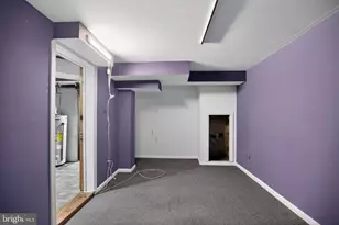 71 S Harwood Ave, Upper Darby, PA 19082 - Photo 17