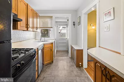 221 W Albemarle Avenue, Lansdowne, PA 19050 - Photo 9