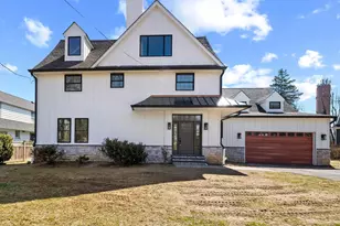 118 W Beechtree Ln, Wayne, PA 19087 - Photo 1