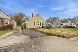 212 Mackenzie Ave, Prospect Park, PA 19076 - Photo 3