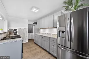 329 Holland St, Crum Lynne, PA 19022 - Photo 11