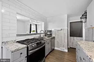 329 Holland St, Crum Lynne, PA 19022 - Photo 9