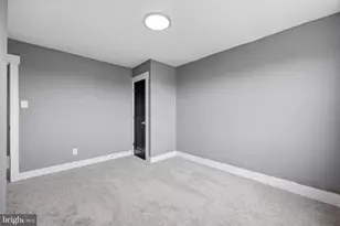 6866 Clover Ln, Upper Darby, PA 19082 - Photo 15