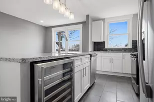 6866 Clover Ln, Upper Darby, PA 19082 - Photo 11