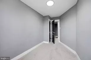 6866 Clover Ln, Upper Darby, PA 19082 - Photo 13