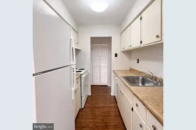 280 Bridgewater Road #J5, Brookhaven, PA 19015 - Photo 3