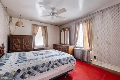 129 W Laughead Avenue, Marcus Hook, PA 19061 - Photo 9