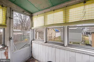 129 W Laughead Ave, Marcus Hook, PA 19061 - Photo 15