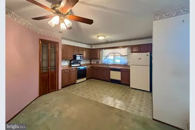 401 Marsden Avenue, Essington, PA 19029 - Photo 3