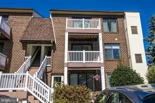 6113 Hilltop Dr, Brookhaven, PA 19015 - Photo 1