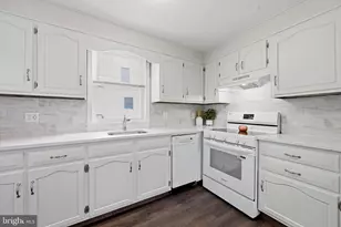 1042 Randall Ave, Upper Chichester, PA 19061 - Photo 7