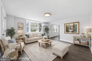 1042 Randall Ave, Upper Chichester, PA 19061 - Photo 3