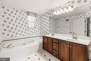 203 N Silver Fox Dr, Glen Mills, PA 19342 - Photo 17