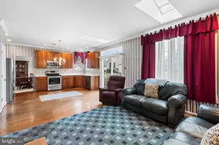 203 N Silver Fox Dr, Glen Mills, PA 19342 - Photo 7