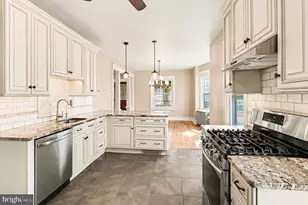 30 W Avon Rd, Brookhaven, PA 19015 - Photo 9