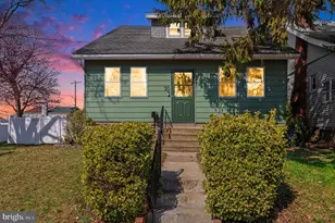 30 W Avon Rd, Brookhaven, PA 19015 - Photo 1