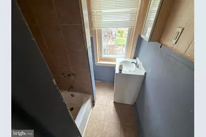 800 W 11th Street, Chester, PA 19013 - Photo 9