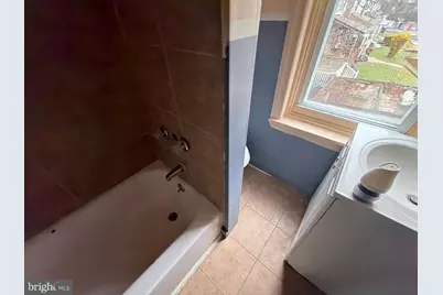 800 W 11th Street, Chester, PA 19013 - Photo 11