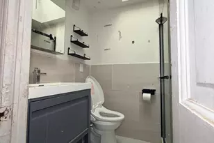 327 W 21st St, Chester, PA 19013 - Photo 17