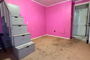 327 W 21st St, Chester, PA 19013 - Photo 15