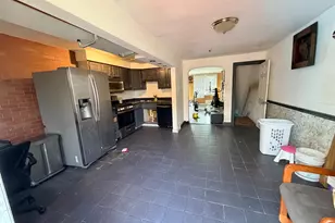 327 W 21st St, Chester, PA 19013 - Photo 9