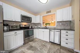 182 Nottingham Ct, Aston, PA 19014 - Photo 3