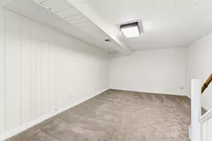 1334 Rolling Glen Dr, Upper Chichester, PA 19061 - Photo 17