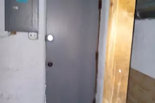 123 Spring Valley Rd, Darby, PA 19023 - Photo 33