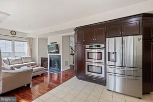 3134 Fieldstone Ct, Garnet Valley, PA 19060 - Photo 7