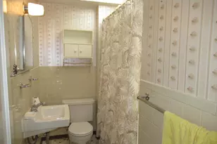 654 Beech Ave, Glenolden, PA 19036 - Photo 17