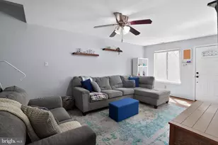 5200 Hilltop Dr, Brookhaven, PA 19015 - Photo 9