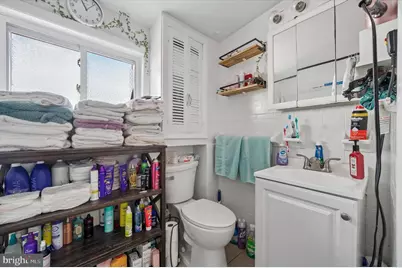 18 W 3rd Street, Marcus Hook, PA 19061 - Photo 15