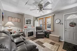 18 W 3rd St, Marcus Hook, PA 19061 - Photo 3