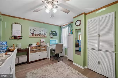 18 W 3rd Street, Marcus Hook, PA 19061 - Photo 9