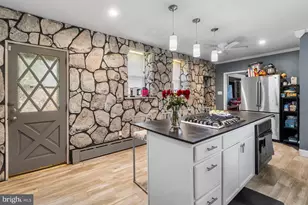 524 E 21st St, Chester, PA 19013 - Photo 17