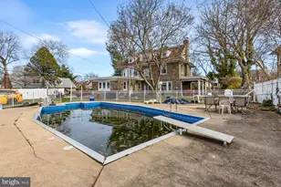 524 E 21st St, Chester, PA 19013 - Photo 39