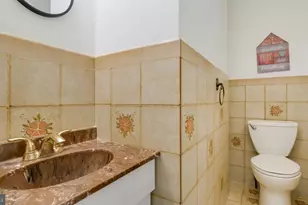 907 Kenwood Rd, Drexel Hill, PA 19026 - Photo 17