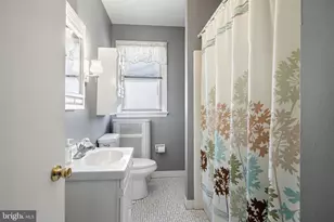 220 W Albemarle Ave, Lansdowne, PA 19050 - Photo 23