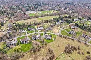 26 Woodside Farm Dr, Garnet Valley, PA 19060 - Photo 3