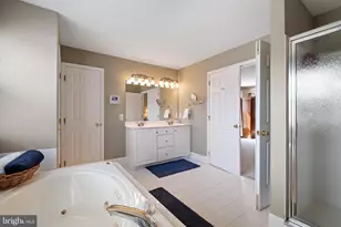 26 Woodside Farm Dr, Garnet Valley, PA 19060 - Photo 47