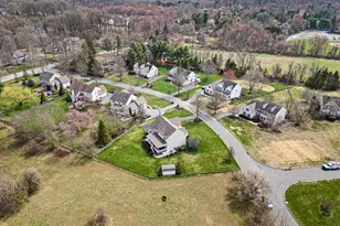 26 Woodside Farm Dr, Garnet Valley, PA 19060 - Photo 11