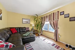 4305 Riders Ln, Upper Chichester, PA 19061 - Photo 9