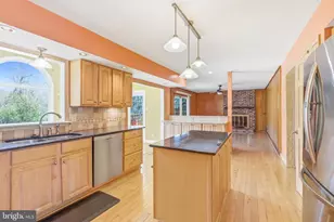 76 Colonial Cir, Thornton, PA 19373 - Photo 7