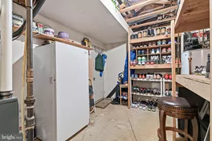 4050 Yorktown Dr, Upper Chichester, PA 19061 - Photo 5