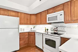 8 Summit Dr, Bryn Mawr, PA 19010 - Photo 11